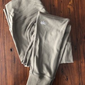 ALO leggings size M